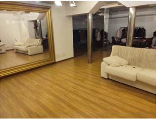 SHOWROOM
