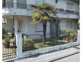 Casa vista dalla strada